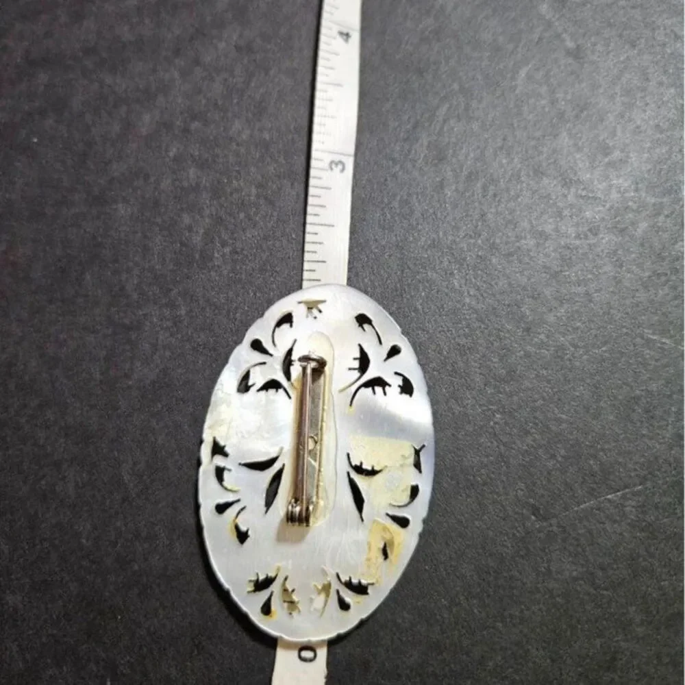 Unbranded gorgeous brooch
